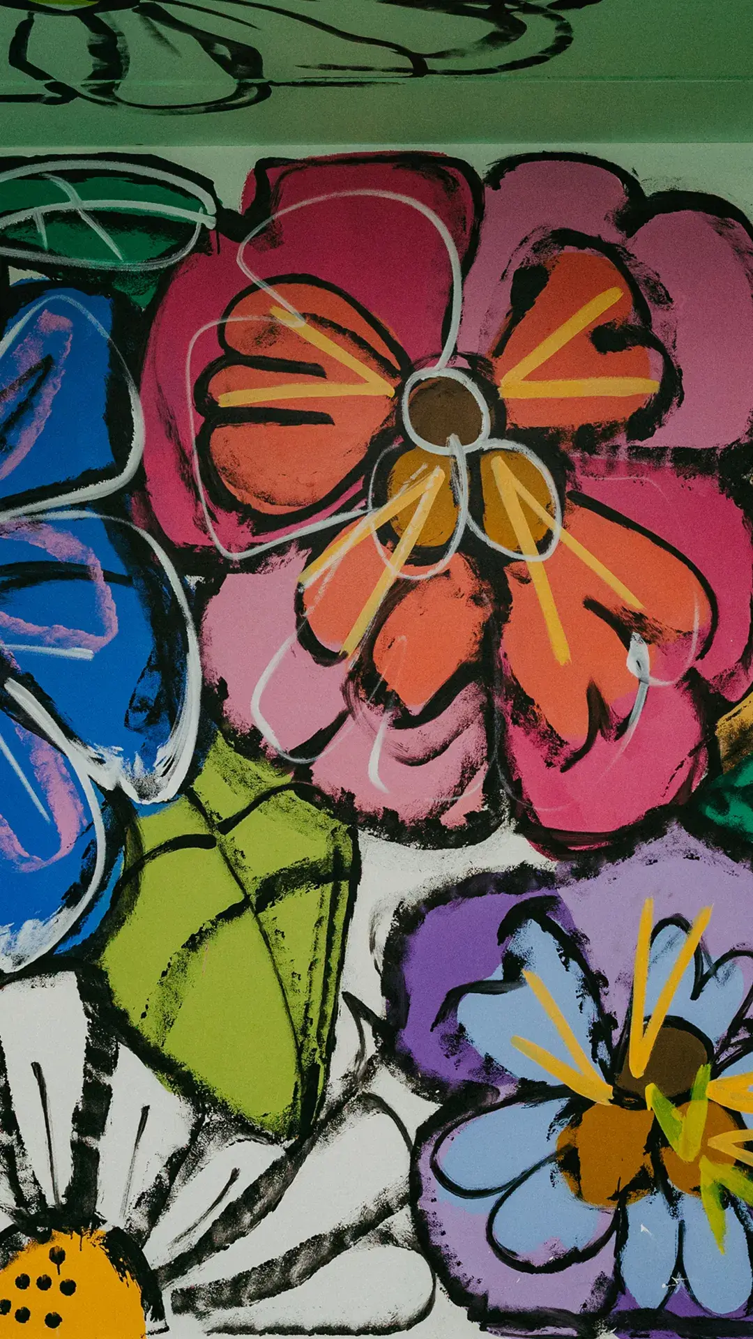 Murales floreale realizzato da Carolì - Green Garden Padova